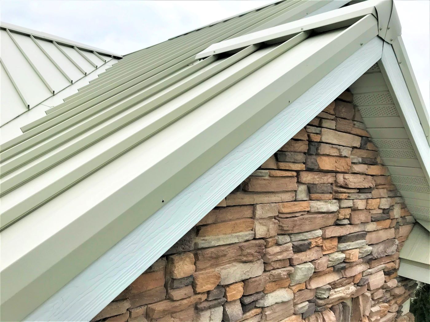 Does a Metal Roof Lower the Cost of Home Insurance?