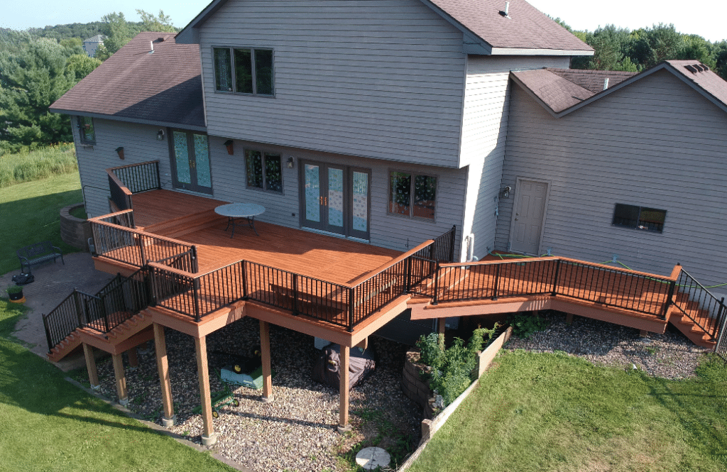Top Reasons to Choose Composite Decking Over Wood Lindus