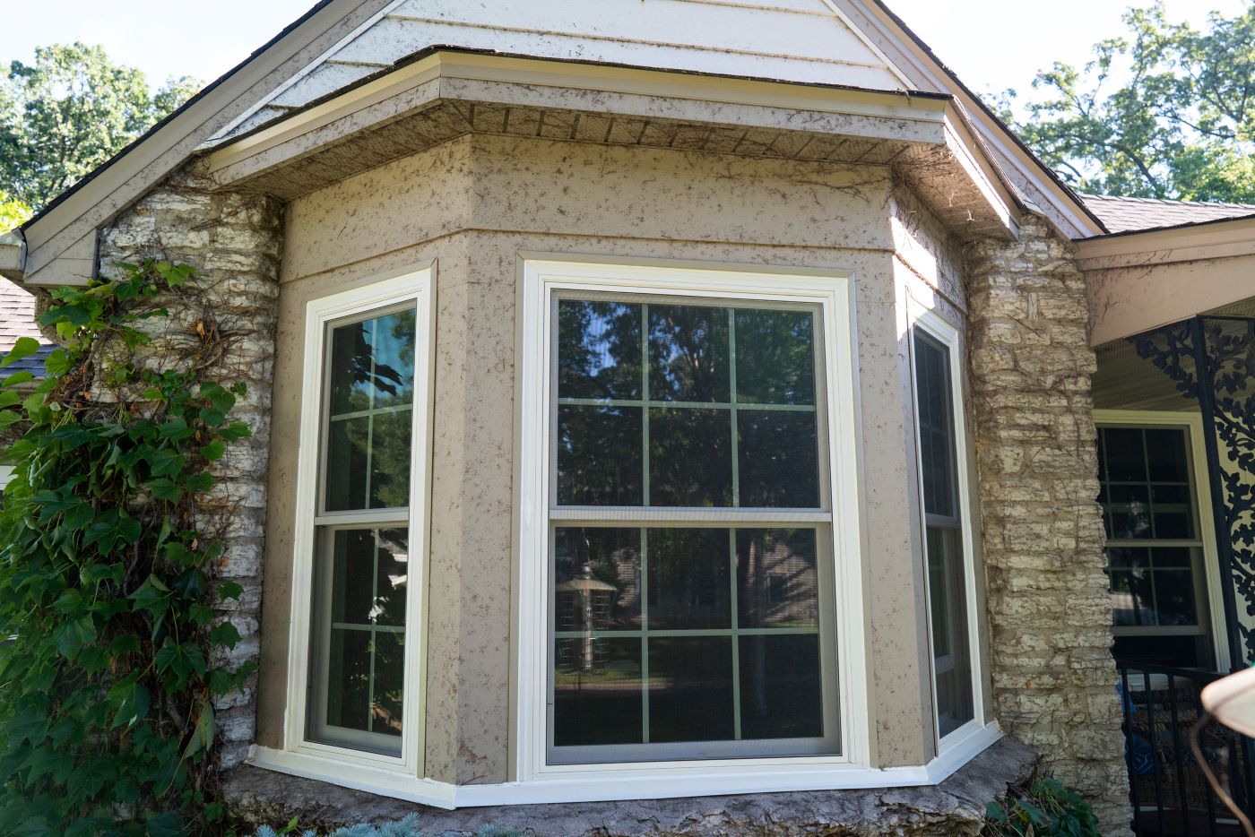 Double hung windows with grilles in a home