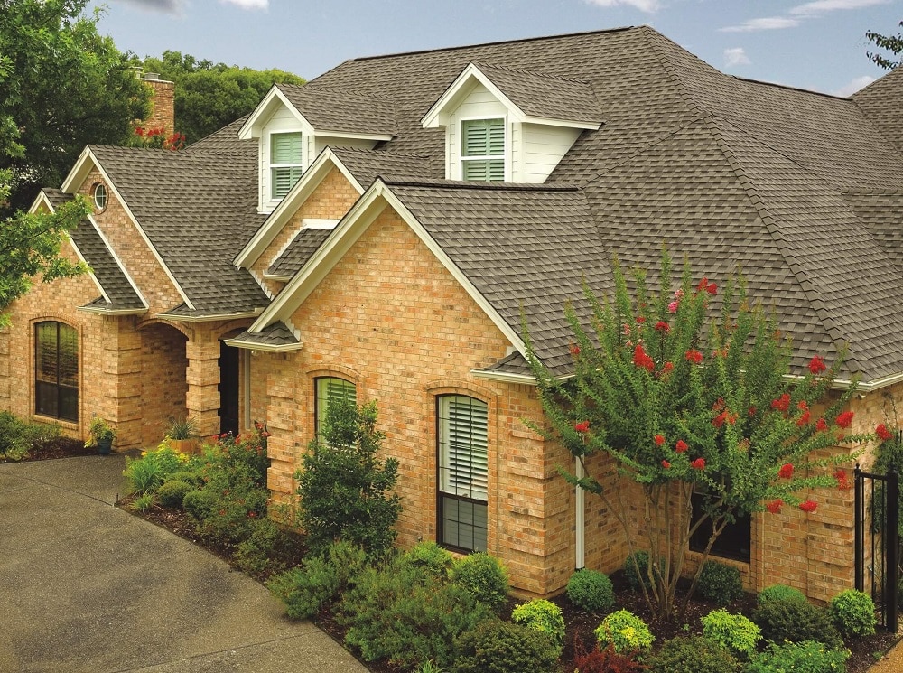Picture of a home with an asphalt shingle roof.